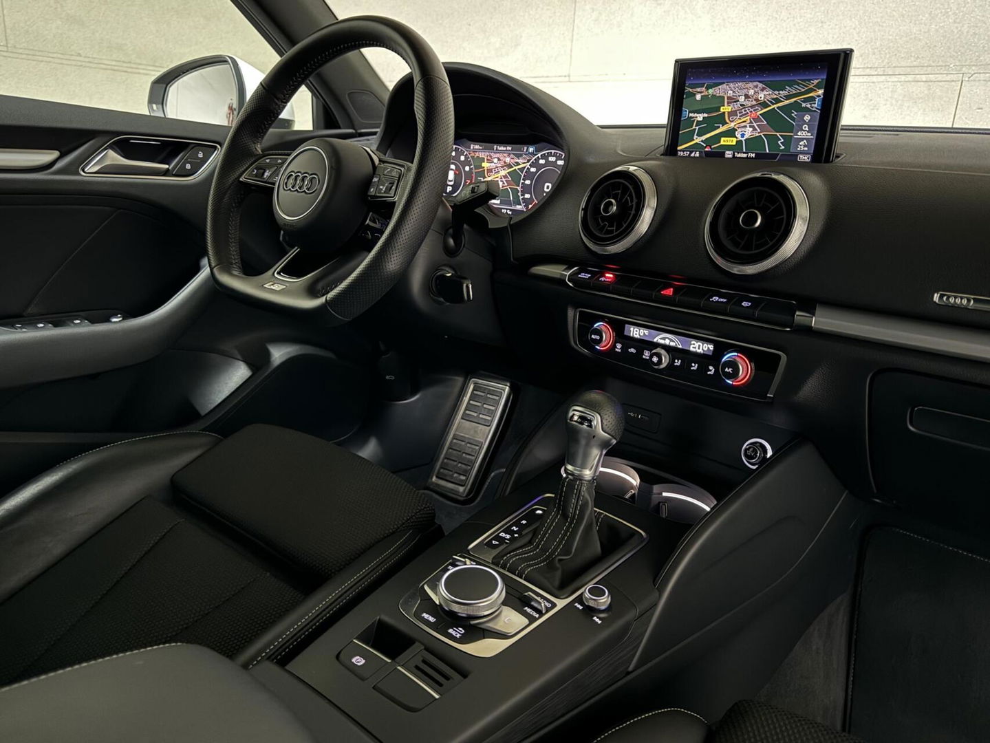 Audi A3 Sportback 35 TFSI S-Line Black Edition Virtual CarPlay NAP