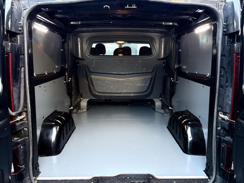 Renault Trafic 1.6 dCi 120pk Edition T29 L2H1 DC | Marge | 6-persoons | Dubbel cabine | Navigatie |