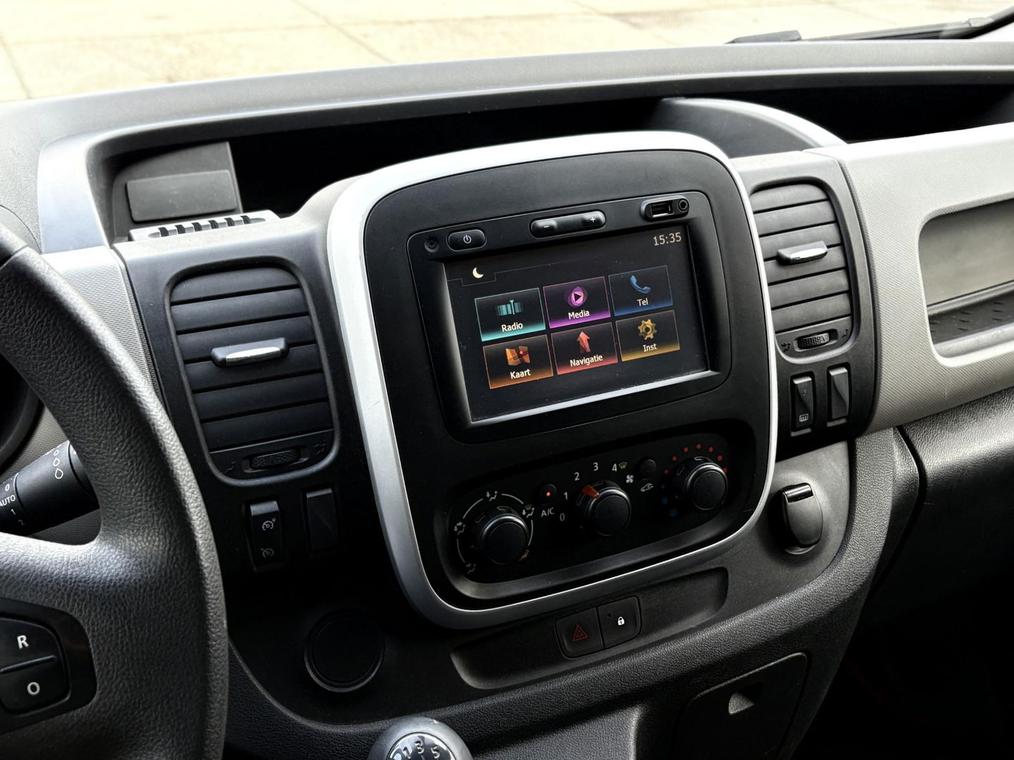 Renault Trafic 1.6 dCi 120pk Edition T29 L2H1 DC | Marge | 6-persoons | Dubbel cabine | Navigatie |