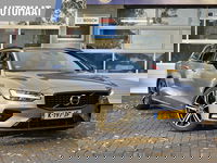 Volvo V60 - 2.0 B3 R-Design|Automaat|Trekhaak|H&K-audio|Black-pack|19-inch|