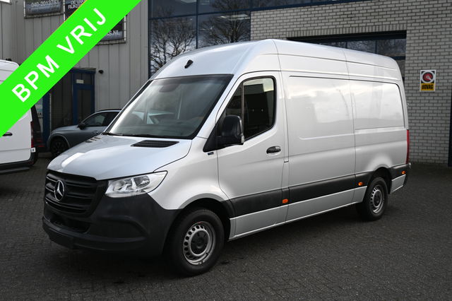 Mercedes-Benz Sprinter - 317 CDI L2H2 RWD 3500 kg trekhaak, MBUX met camera, Comfort stoel, Etc.