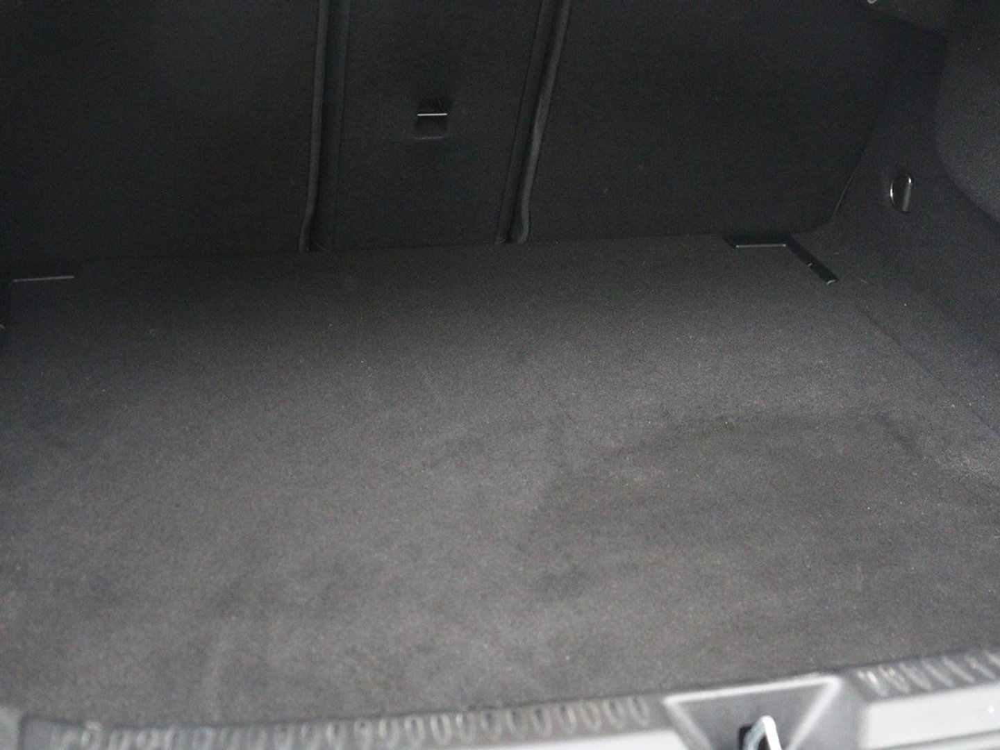 Mercedes-Benz A-Klasse 180 Business Solution | Panoramadak | Stoelverwarming | Full LED | Half leder | Widescreen | Navigatie | Park Assist | Cruise control | Camera | Bluetooth | Climate control