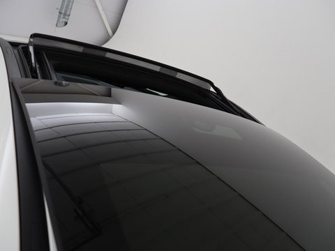 Mercedes-Benz A-Klasse 180 Business Solution | Panoramadak | Stoelverwarming | Full LED | Half leder | Widescreen | Navigatie | Park Assist | Cruise control | Camera | Bluetooth | Climate control