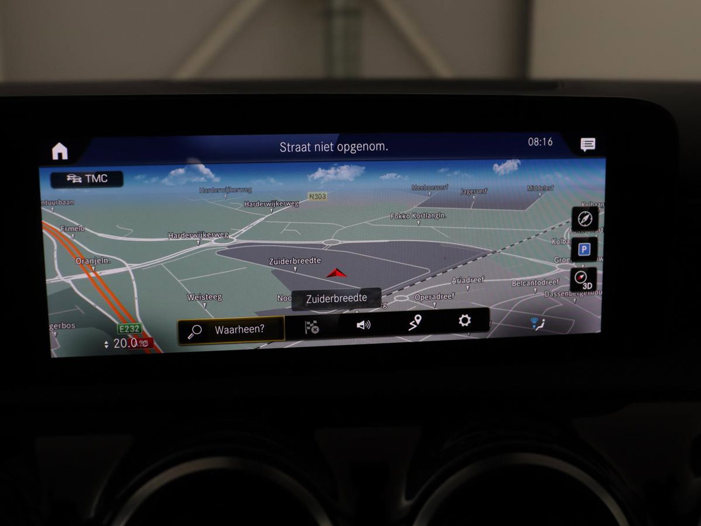 Mercedes-Benz A-Klasse 180 Business Solution | Panoramadak | Stoelverwarming | Full LED | Half leder | Widescreen | Navigatie | Park Assist | Cruise control | Camera | Bluetooth | Climate control