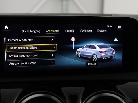 Mercedes-Benz A-Klasse 180 Business Solution | Panoramadak | Stoelverwarming | Full LED | Half leder | Widescreen | Navigatie | Park Assist | Cruise control | Camera | Bluetooth | Climate control