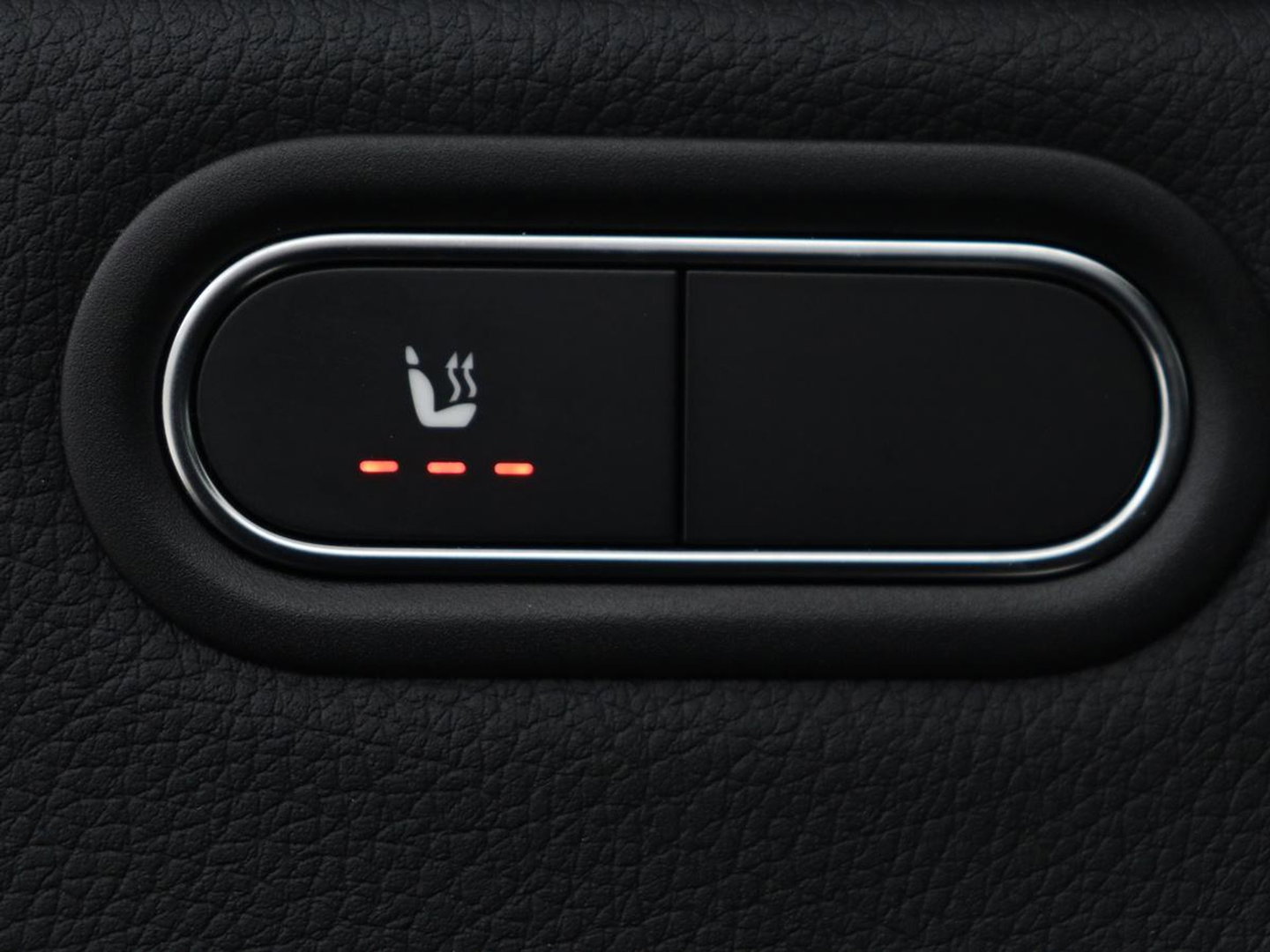 Mercedes-Benz A-Klasse 180 Business Solution | Panoramadak | Stoelverwarming | Full LED | Half leder | Widescreen | Navigatie | Park Assist | Cruise control | Camera | Bluetooth | Climate control