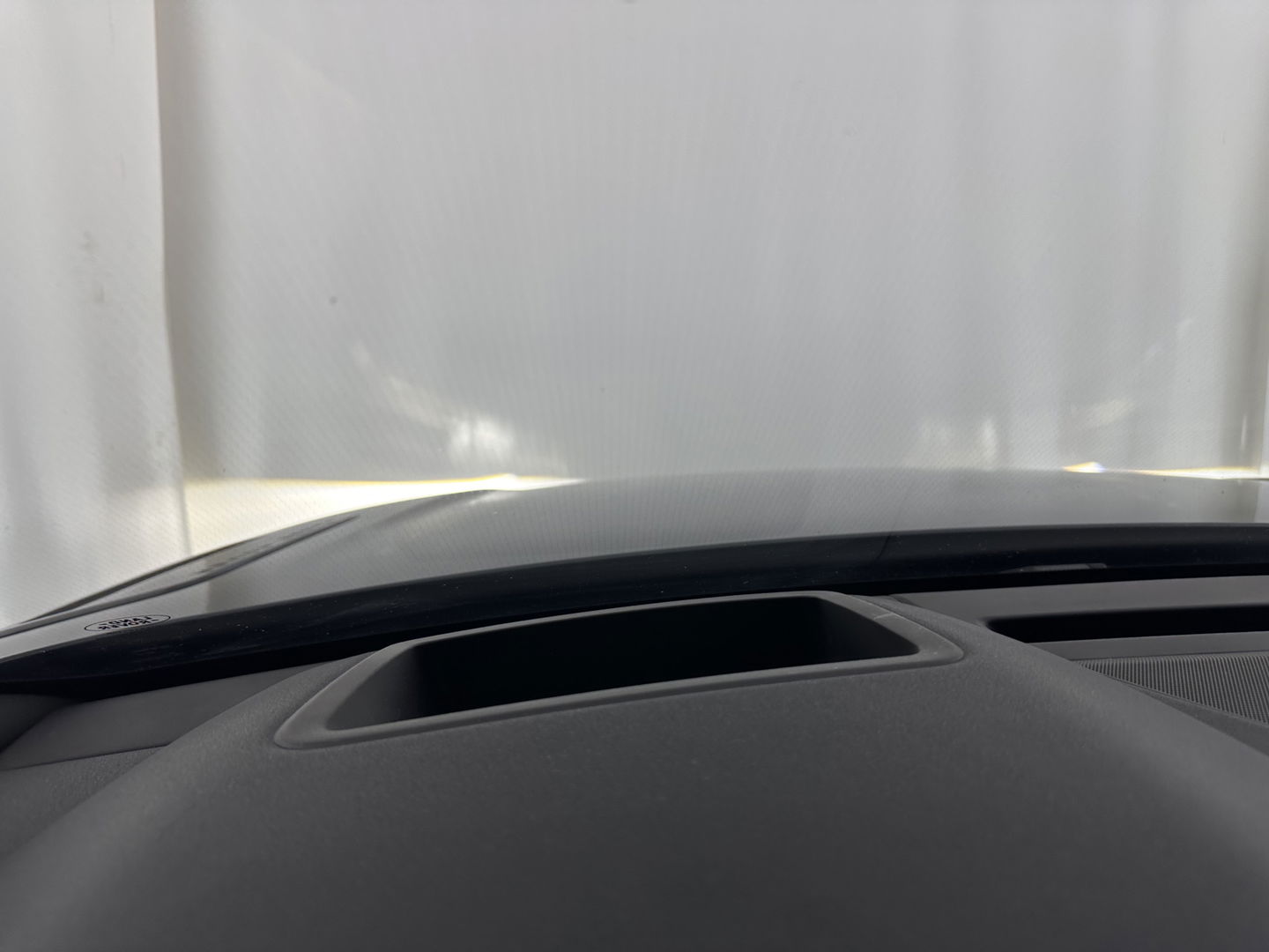 Land Rover Range Rover Velar 2.0 I4 AWD R-Dynamic HSE Aut. *PANO | HEAD-UP | LEATHER | FULL-LED | MEMORY-PACK | BLIND-SPOT | MERIDIAN-SURROUND | DIGI-COCKPIT | CAMERA | KEYLESS | HEATED-COMFORTSEATS | PRIVACY-GLASS | SHIFT-PADDLES | 21 "ALU*