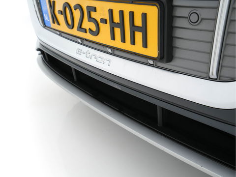 Audi e-tron 55 quattro Business edition Plus 95 kWh (3-Fase-11 kW) {SOH-88%} (INCL-BTW) *HEATPUMP | PANO | LEATHER | ADAPTIVE-CRUISE | FULL-LED | DIGI-COCKPIT | KEYLESS | MEMORY-PACK | CAMERA | NAVI-FULLMAP | SHIFTPADDLES | DAB+ | COMFORTSEATS | 20''ALU*