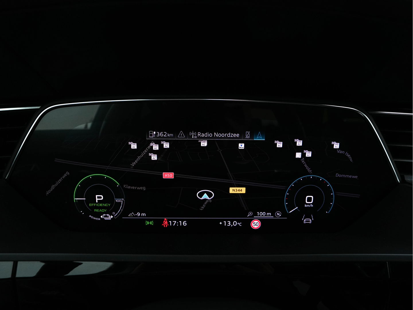 Audi e-tron 55 quattro Business edition Plus 95 kWh (3-Fase-11 kW) {SOH-88%} (INCL-BTW) *HEATPUMP | PANO | LEATHER | ADAPTIVE-CRUISE | FULL-LED | DIGI-COCKPIT | KEYLESS | MEMORY-PACK | CAMERA | NAVI-FULLMAP | SHIFTPADDLES | DAB+ | COMFORTSEATS | 20''ALU*