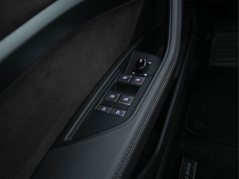 Audi e-tron 55 quattro Business edition Plus 95 kWh (3-Fase-11 kW) {SOH-88%} (INCL-BTW) *HEATPUMP | PANO | LEATHER | ADAPTIVE-CRUISE | FULL-LED | DIGI-COCKPIT | KEYLESS | MEMORY-PACK | CAMERA | NAVI-FULLMAP | SHIFTPADDLES | DAB+ | COMFORTSEATS | 20''ALU*