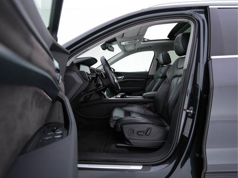 Audi e-tron 55 quattro Business edition Plus 95 kWh (3-Fase-11 kW) {SOH-88%} (INCL-BTW) *HEATPUMP | PANO | LEATHER | ADAPTIVE-CRUISE | FULL-LED | DIGI-COCKPIT | KEYLESS | MEMORY-PACK | CAMERA | NAVI-FULLMAP | SHIFTPADDLES | DAB+ | COMFORTSEATS | 20''ALU*