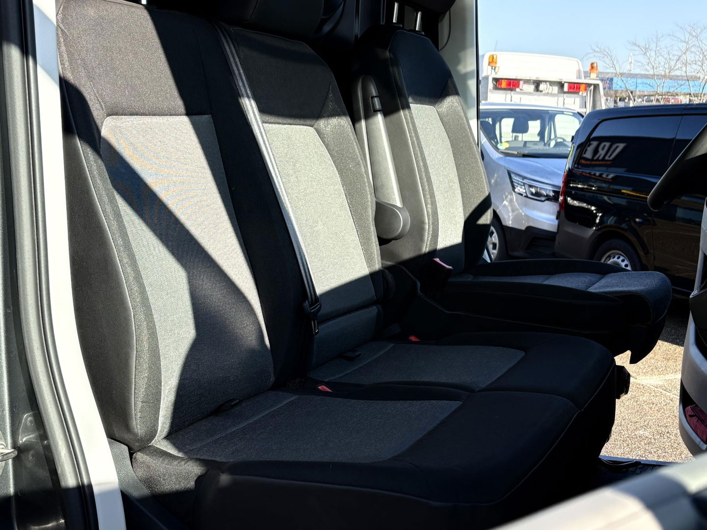 MAN TGE 35 2.0 L3H3 LUXE | LEDER | GASGEVEERDE CHAUFFEURSSTOEL | LED | CRUISE | LMV | SIDEBARS | DIK UITGEVOERD