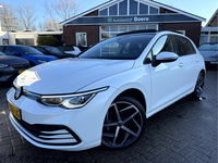 Volkswagen Golf - 1.5 TSI Life Panoramadak, 18''Lmv, IQ Light, Winterpakket