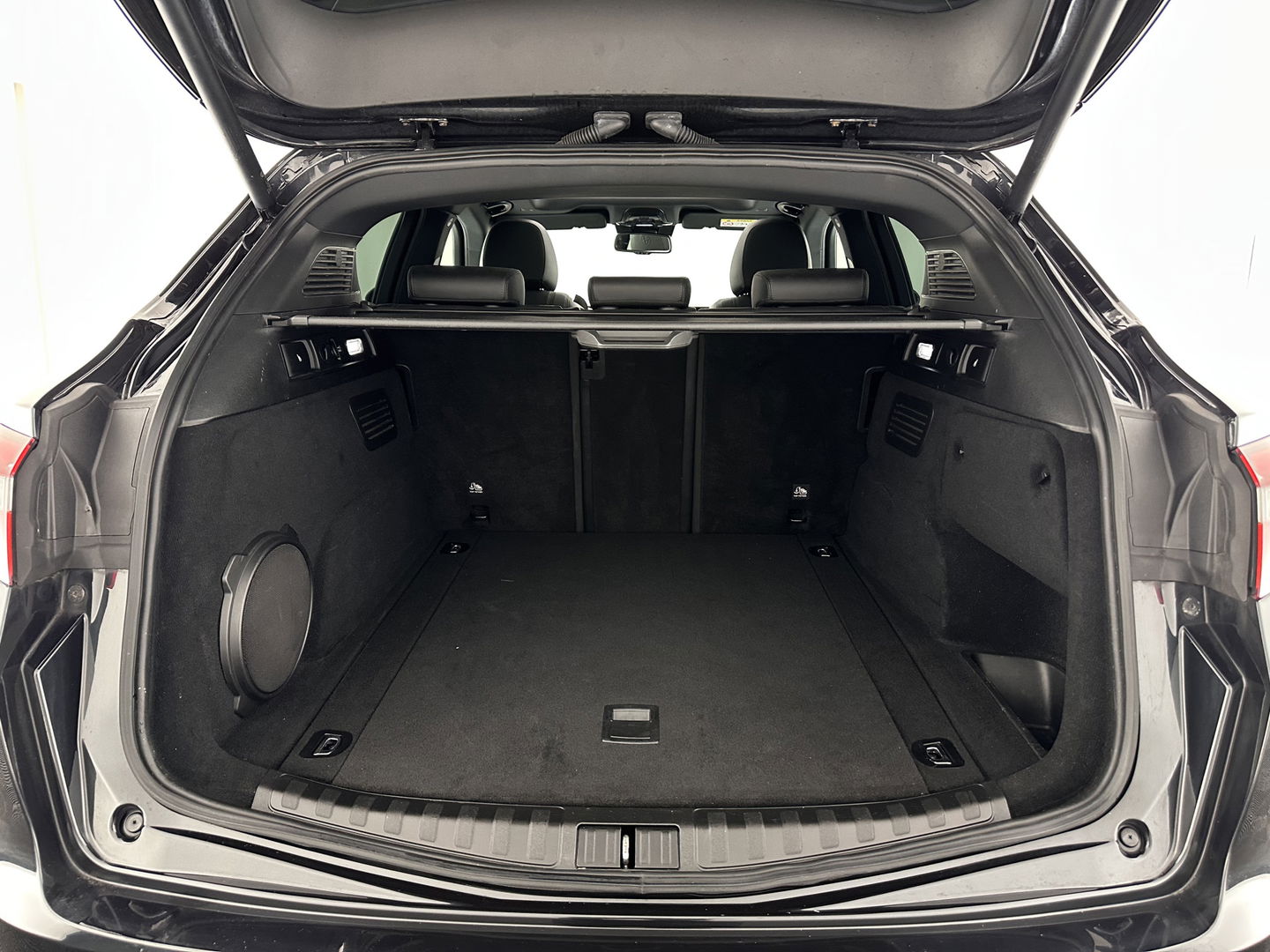 Alfa Romeo Stelvio 2.2d AWD Q4 Super Aut. *PANO | LEATHER | BI-XENON | MEMORY-PACK | HARMAN/KARDON | BLINDSPOT | CAMERA | DAB+ | NAVI-FULLMAP | HEATED-SPORTSEATS | ECC | ADAPTIVE-CRUISE | PDC | PRIVACYGLASS | TOWBAR | 19"ALU*