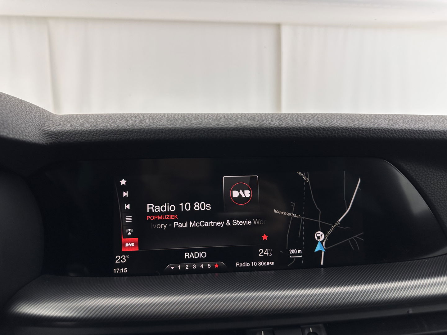 Alfa Romeo Stelvio 2.2d AWD Q4 Super Aut. *PANO | LEATHER | BI-XENON | MEMORY-PACK | HARMAN/KARDON | BLINDSPOT | CAMERA | DAB+ | NAVI-FULLMAP | HEATED-SPORTSEATS | ECC | ADAPTIVE-CRUISE | PDC | PRIVACYGLASS | TOWBAR | 19"ALU*