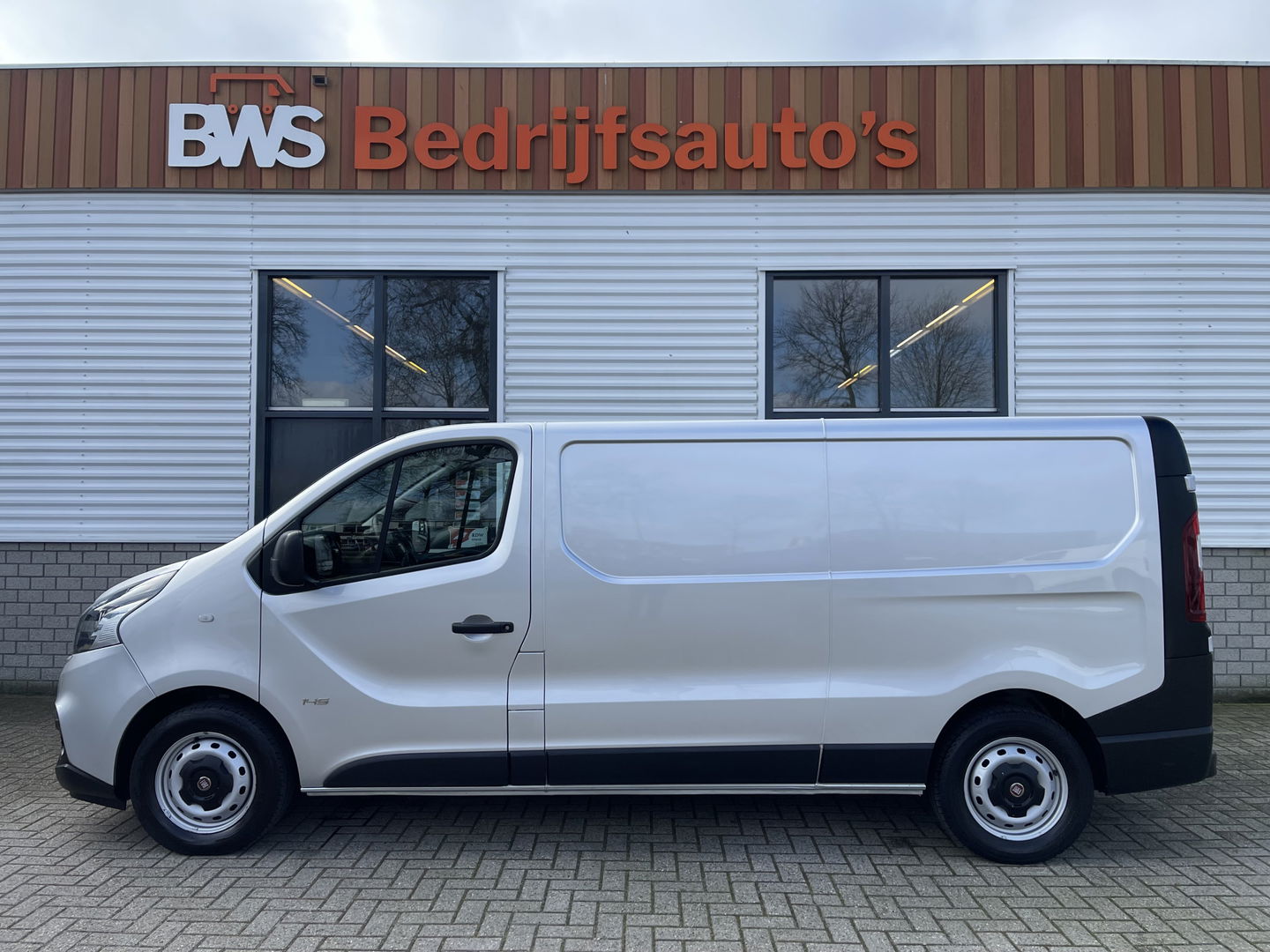 Fiat Talento 2.0 MultiJet 145pk L2H1 Basis / zilver metallic / vaste prijs rijklaar € 13.950 ex btw / lease vanaf € 235 / euro 6 / bpm vrij / trekhaak / airco / cruise / navigatie !
