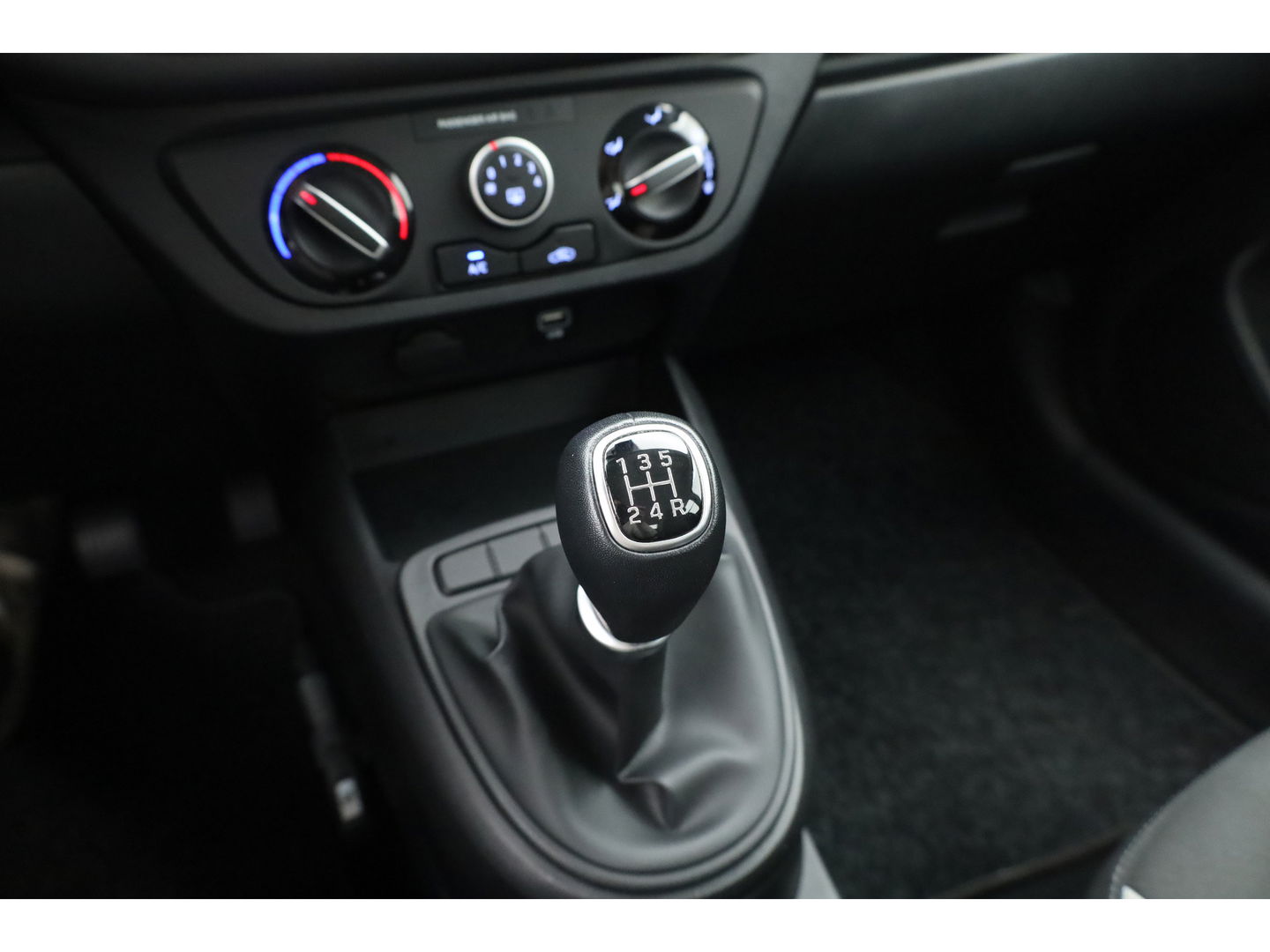 Hyundai i10 1.0 Comfort | Apple CarPlay | Airco | Rijstrooksensor | Cruise | DAB