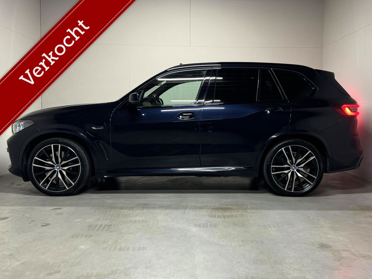 BMW X5 xDrive45e M-Sport Pano Laser IAS H/K HUD Trekh. 22” Leer