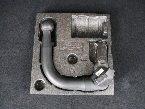 BMW 2 Serie Gran Tourer 220i Business Edition Plus | Luxury Line | Leder | Head-Up | Stoelverwarming | Trekhaak | Camera | Carplay | Full LED | Keyless | Navigatie | Cruise control | Bluetooth