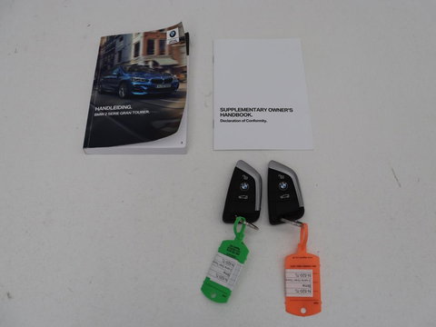 BMW 2 Serie Gran Tourer 220i Business Edition Plus | Luxury Line | Leder | Head-Up | Stoelverwarming | Trekhaak | Camera | Carplay | Full LED | Keyless | Navigatie | Cruise control | Bluetooth