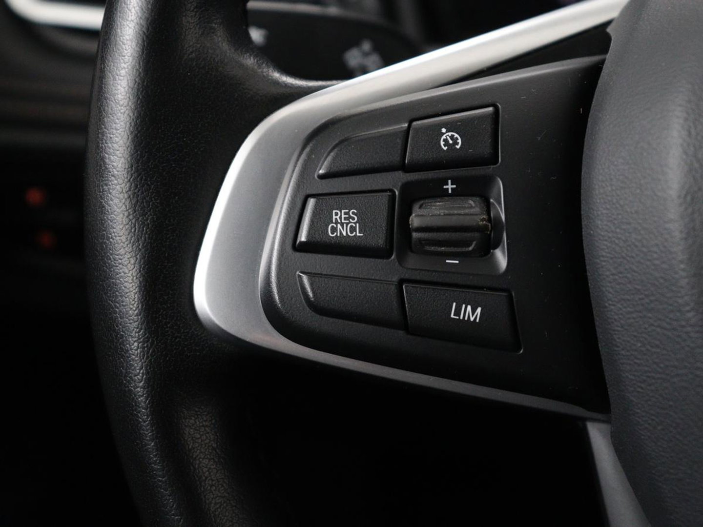 BMW 2 Serie Gran Tourer 220i Business Edition Plus | Luxury Line | Leder | Head-Up | Stoelverwarming | Trekhaak | Camera | Carplay | Full LED | Keyless | Navigatie | Cruise control | Bluetooth