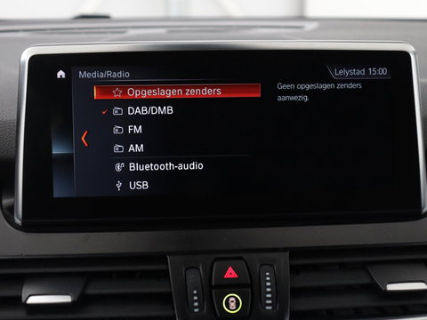 BMW 2 Serie Gran Tourer 220i Business Edition Plus | Luxury Line | Leder | Head-Up | Stoelverwarming | Trekhaak | Camera | Carplay | Full LED | Keyless | Navigatie | Cruise control | Bluetooth