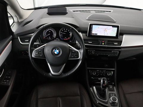 BMW 2 Serie Gran Tourer 220i Business Edition Plus | Luxury Line | Leder | Head-Up | Stoelverwarming | Trekhaak | Camera | Carplay | Full LED | Keyless | Navigatie | Cruise control | Bluetooth