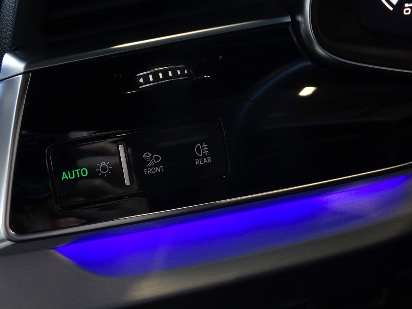 Audi Q8 60 TFSIe 462PK Quattro / Audi Exclusive / Nardo grey / 360° / 20