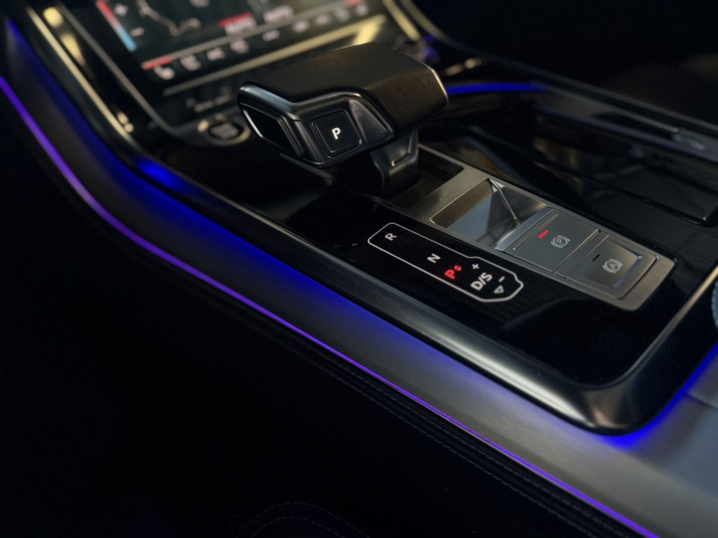 Audi Q8 60 TFSIe 462PK Quattro / Audi Exclusive / Nardo grey / 360° / 20