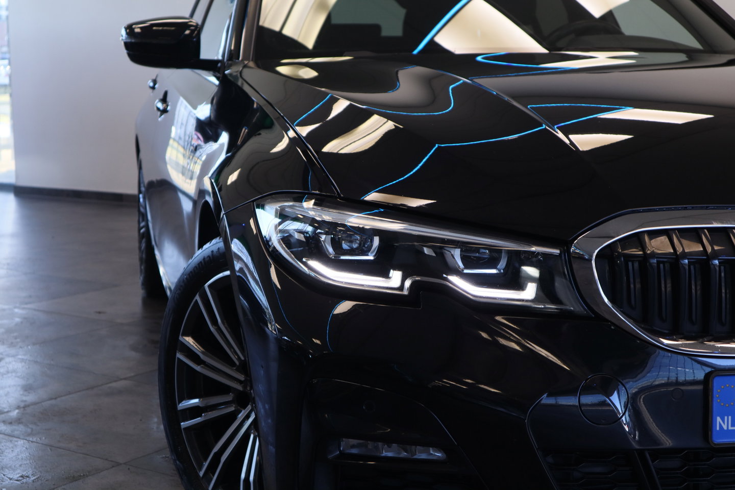 BMW 3 Serie Touring 320i M-Sport Business Edition Climate/Cruise Navi PDC NAP! 24 Maanden garantie* (Vraag naar de voorwaarden)