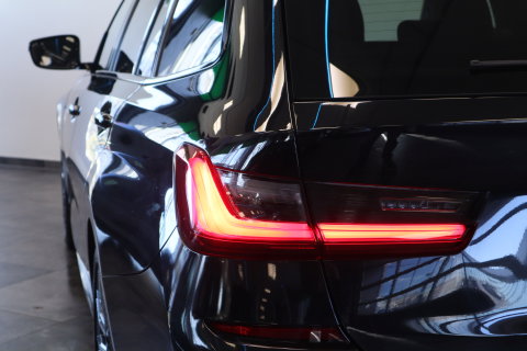 BMW 3 Serie Touring 320i M-Sport Business Edition Climate/Cruise Navi PDC NAP! 24 Maanden garantie* (Vraag naar de voorwaarden)