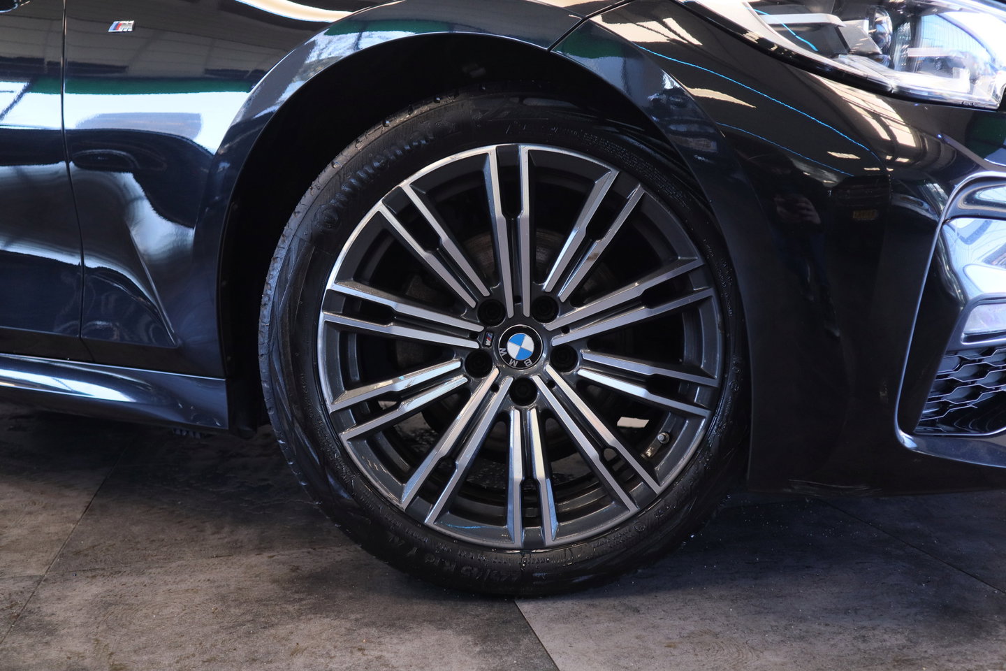 BMW 3 Serie Touring 320i M-Sport Business Edition Climate/Cruise Navi PDC NAP! 24 Maanden garantie* (Vraag naar de voorwaarden)