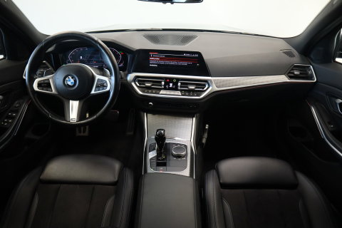 BMW 3 Serie Touring 320i M-Sport Business Edition Climate/Cruise Navi PDC NAP! 24 Maanden garantie* (Vraag naar de voorwaarden)