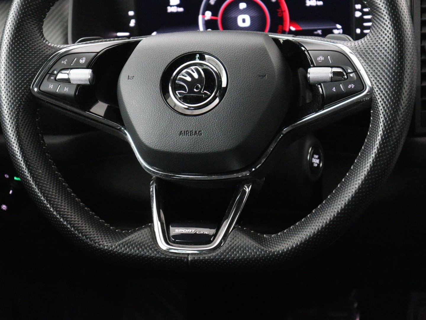 Škoda Kodiaq 1.5 TSI Sportline | Panoramadak | Stoelverwarming | Leder/Alcantara | Camera | Carplay | Sfeerverlichting | Virtual Cockpit | Canton Sound | Navigatie | Keyless | 20'' | Memory | Full LED