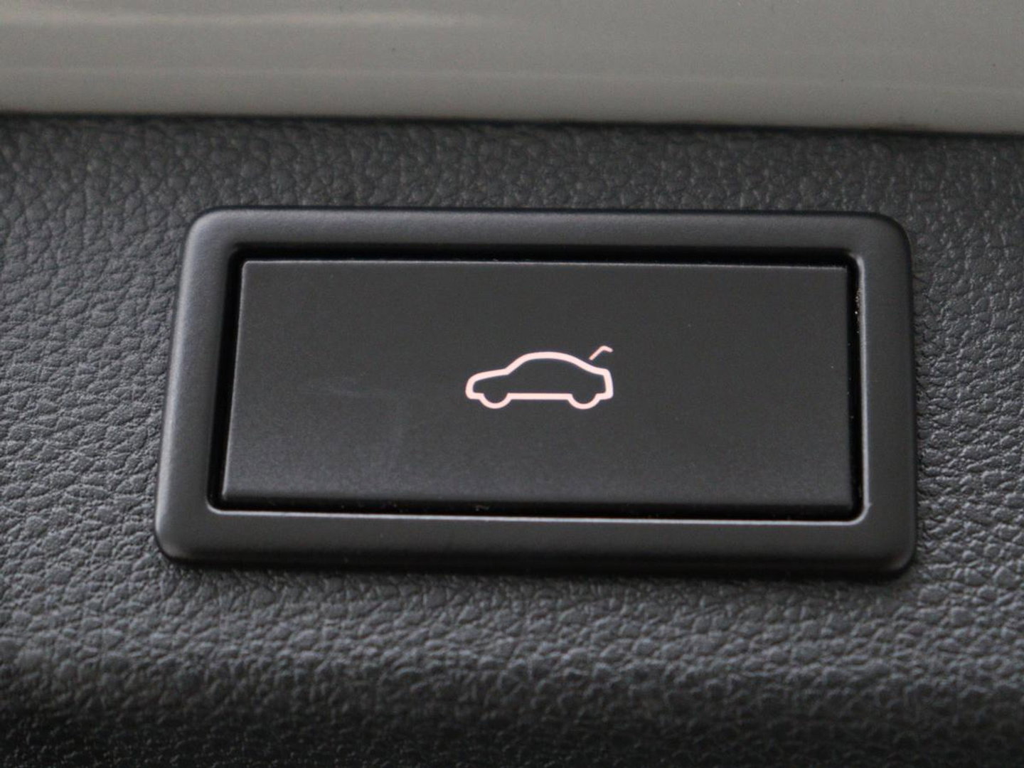 Škoda Kodiaq 1.5 TSI Sportline | Panoramadak | Stoelverwarming | Leder/Alcantara | Camera | Carplay | Sfeerverlichting | Virtual Cockpit | Canton Sound | Navigatie | Keyless | 20'' | Memory | Full LED