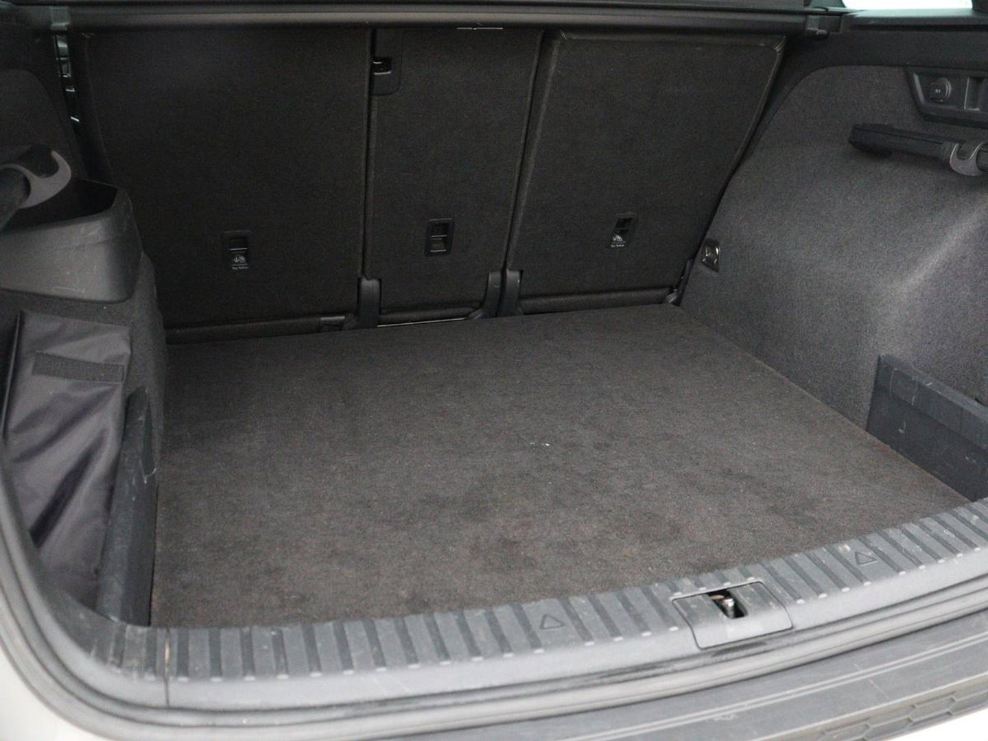 Škoda Kodiaq 1.5 TSI Sportline | Panoramadak | Stoelverwarming | Leder/Alcantara | Camera | Carplay | Sfeerverlichting | Virtual Cockpit | Canton Sound | Navigatie | Keyless | 20'' | Memory | Full LED