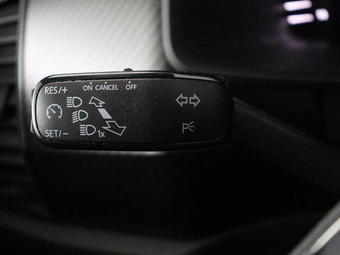 Škoda Kodiaq 1.5 TSI Sportline | Panoramadak | Stoelverwarming | Leder/Alcantara | Camera | Carplay | Sfeerverlichting | Virtual Cockpit | Canton Sound | Navigatie | Keyless | 20'' | Memory | Full LED