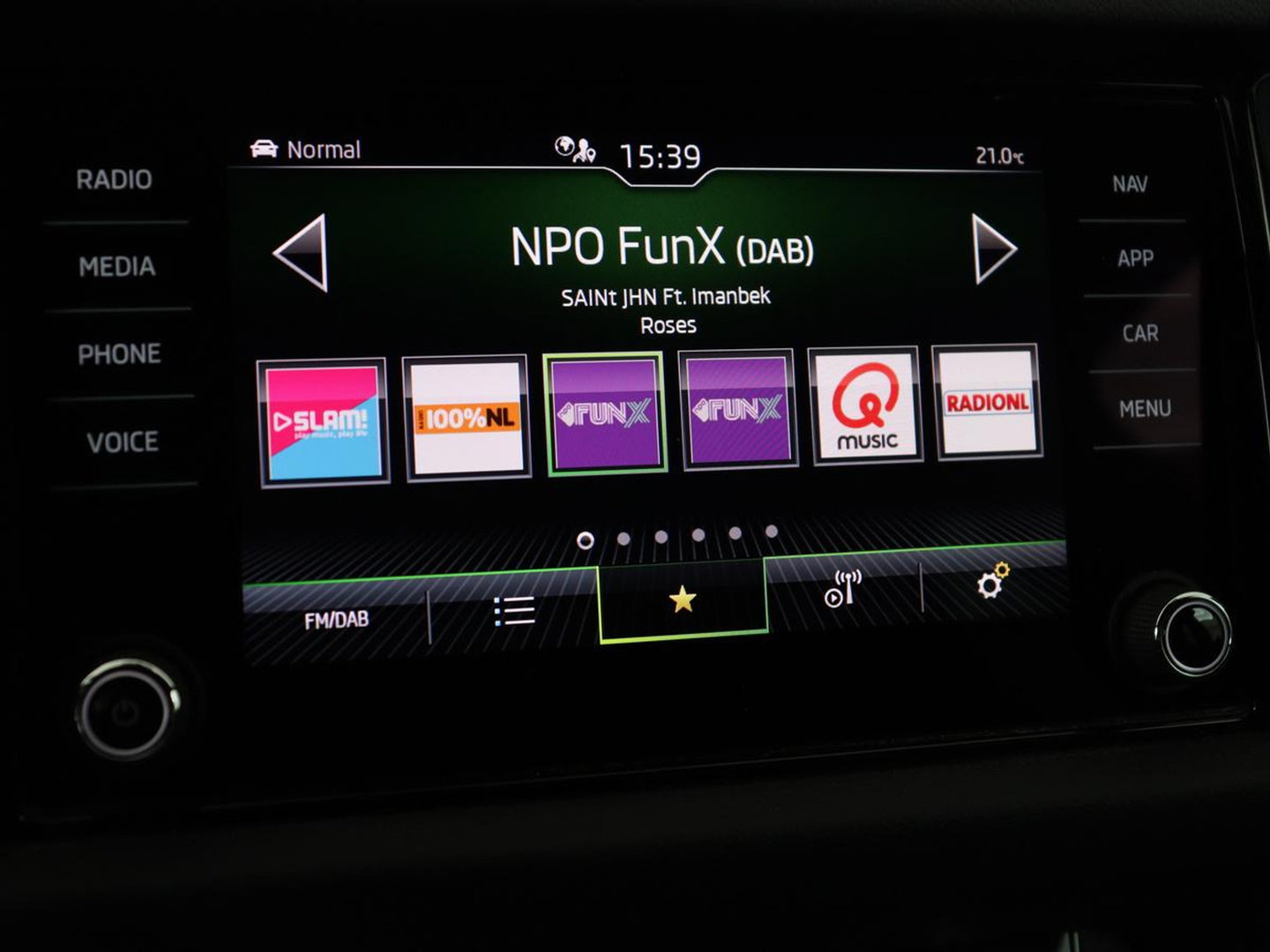 Škoda Kodiaq 1.5 TSI Sportline | Panoramadak | Stoelverwarming | Leder/Alcantara | Camera | Carplay | Sfeerverlichting | Virtual Cockpit | Canton Sound | Navigatie | Keyless | 20'' | Memory | Full LED