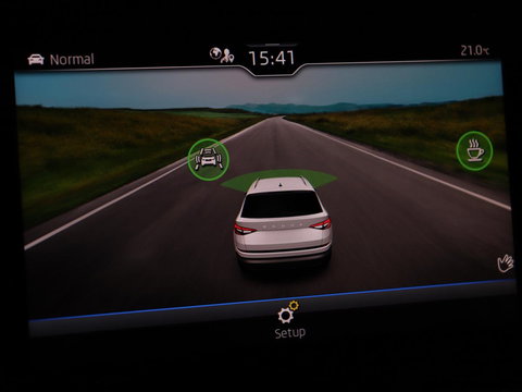 Škoda Kodiaq 1.5 TSI Sportline | Panoramadak | Stoelverwarming | Leder/Alcantara | Camera | Carplay | Sfeerverlichting | Virtual Cockpit | Canton Sound | Navigatie | Keyless | 20'' | Memory | Full LED