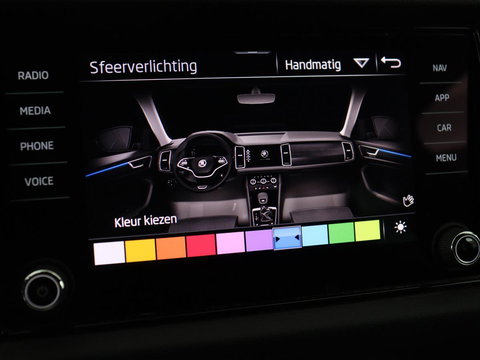 Škoda Kodiaq 1.5 TSI Sportline | Panoramadak | Stoelverwarming | Leder/Alcantara | Camera | Carplay | Sfeerverlichting | Virtual Cockpit | Canton Sound | Navigatie | Keyless | 20'' | Memory | Full LED
