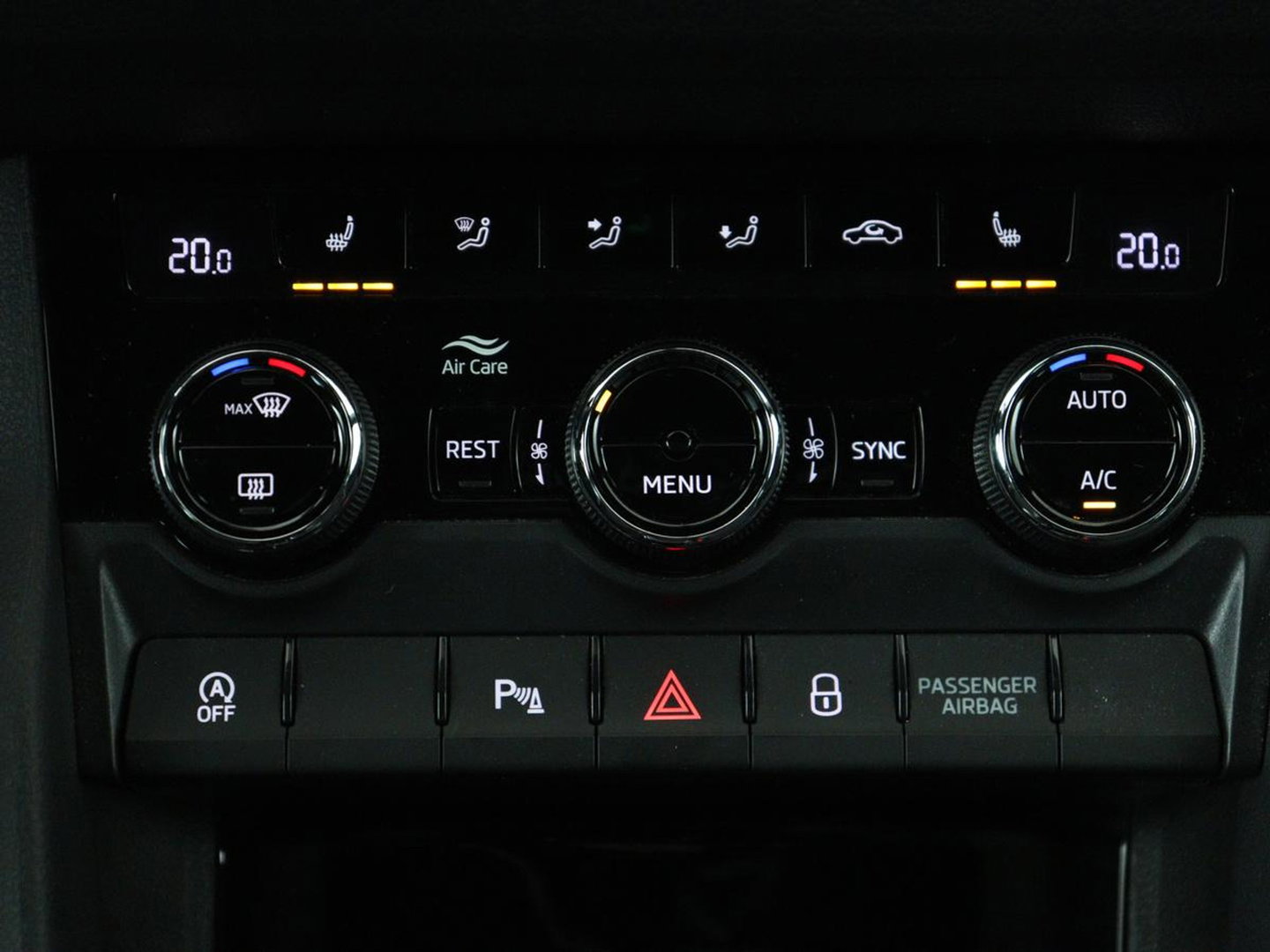 Škoda Kodiaq 1.5 TSI Sportline | Panoramadak | Stoelverwarming | Leder/Alcantara | Camera | Carplay | Sfeerverlichting | Virtual Cockpit | Canton Sound | Navigatie | Keyless | 20'' | Memory | Full LED