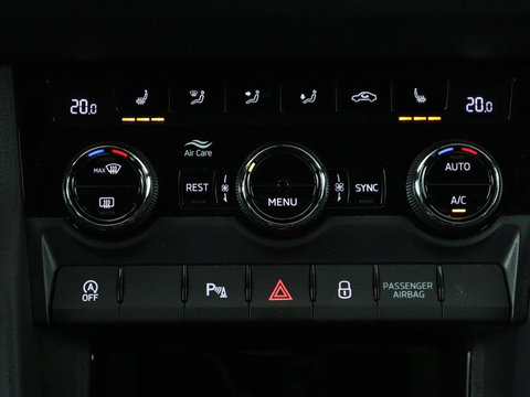 Škoda Kodiaq 1.5 TSI Sportline | Panoramadak | Stoelverwarming | Leder/Alcantara | Camera | Carplay | Sfeerverlichting | Virtual Cockpit | Canton Sound | Navigatie | Keyless | 20'' | Memory | Full LED