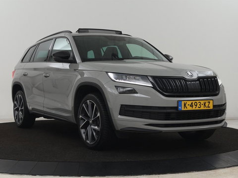 Škoda Kodiaq 1.5 TSI Sportline | Panoramadak | Stoelverwarming | Leder/Alcantara | Camera | Carplay | Sfeerverlichting | Virtual Cockpit | Canton Sound | Navigatie | Keyless | 20'' | Memory | Full LED