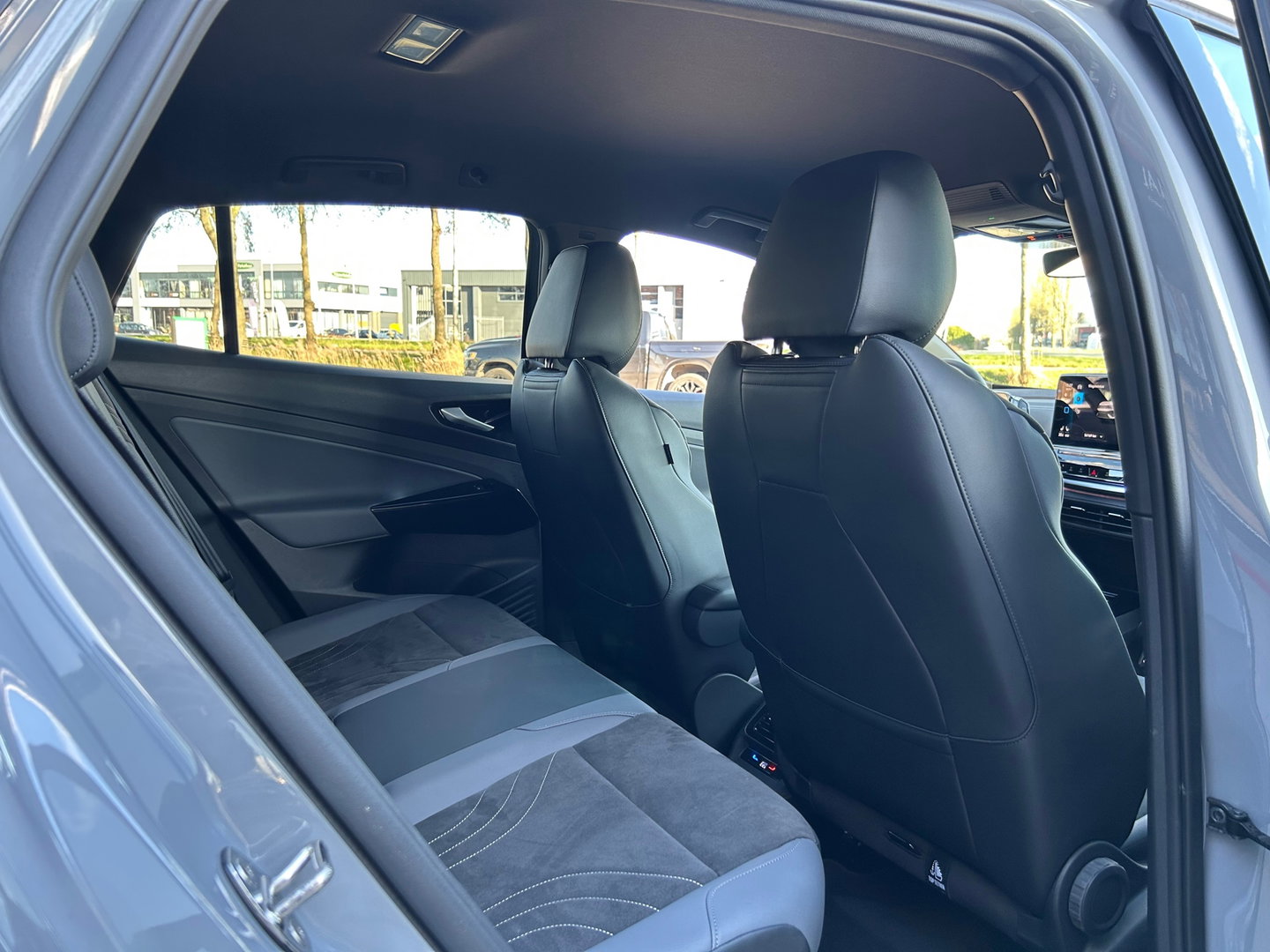 Volkswagen ID.5 Pro 77 kWh| Camera| Carplay| Stoelverwarming| ACC| Smart Climate| BTW