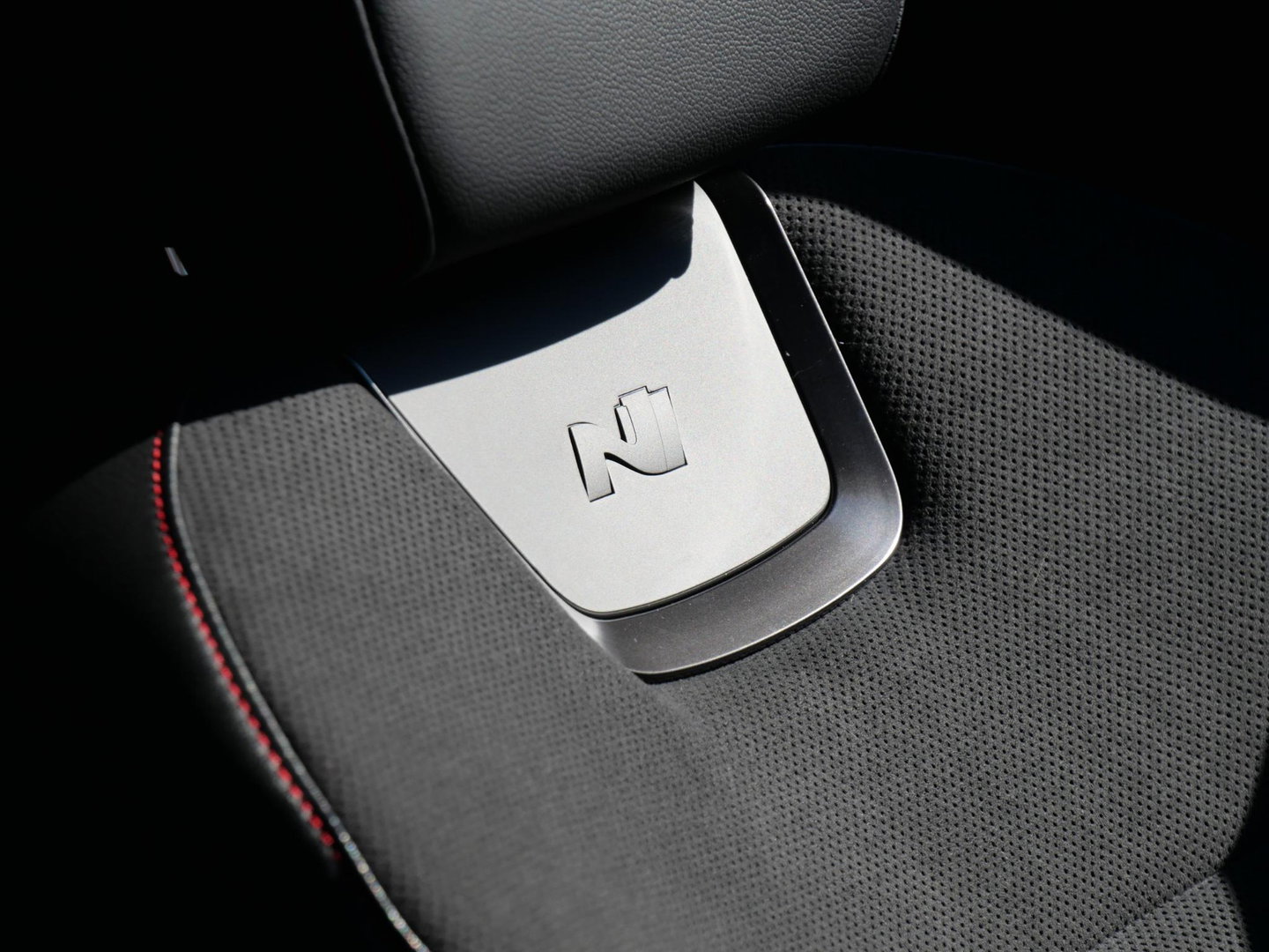 Hyundai Tucson 1.6T-GDI HEV N-LINE/ TREKHAAK/ TWO-TONE/ NL-AUTO VAN 1STE EIGENAAR