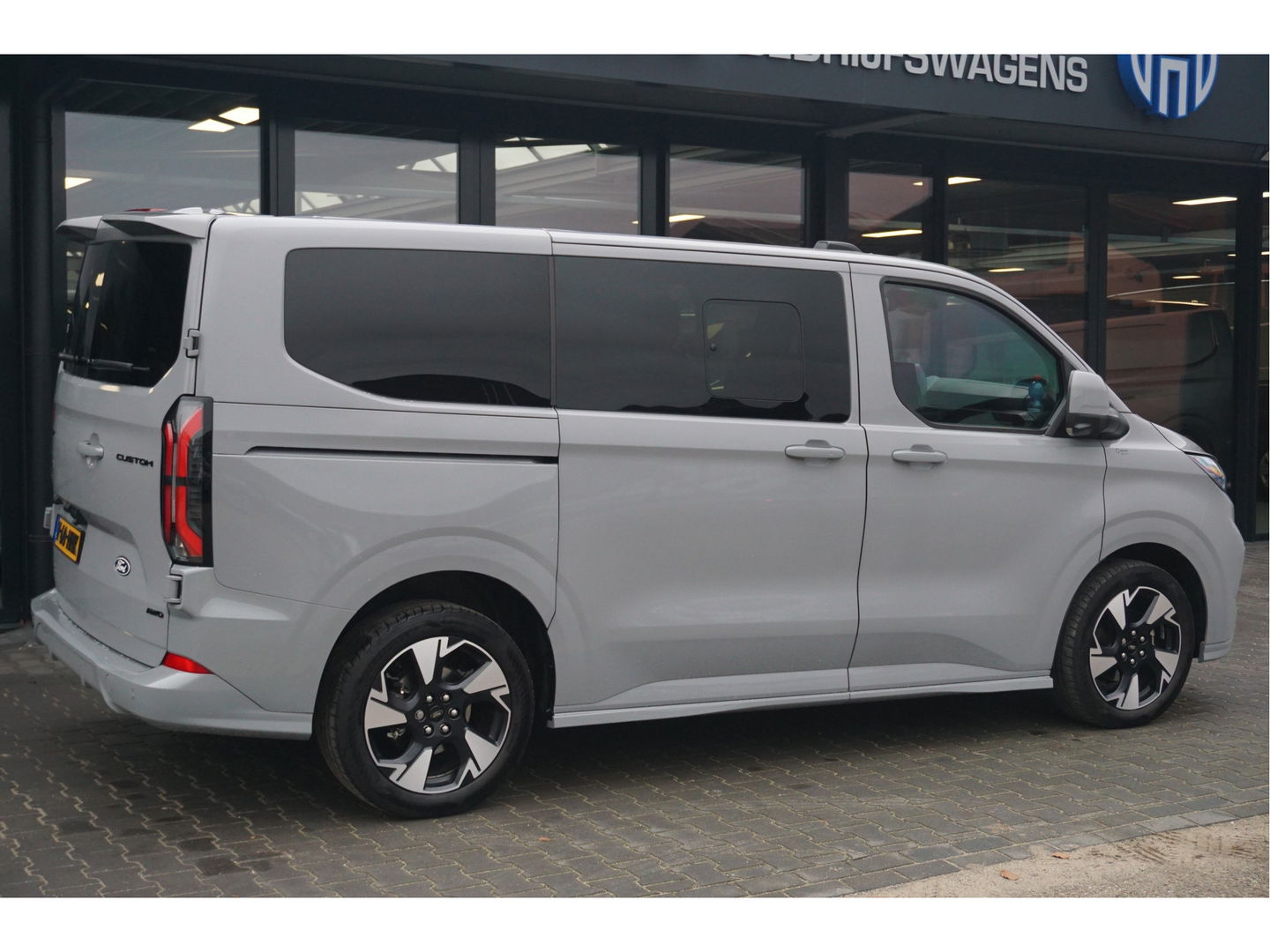 Ford Transit Custom 320S 170PK DC Sport AUT BPM VRIJ Demo!! Navi, ACC, 360° Cam, 19" LM, Elek. Schuifdeur!! NR. HK01*