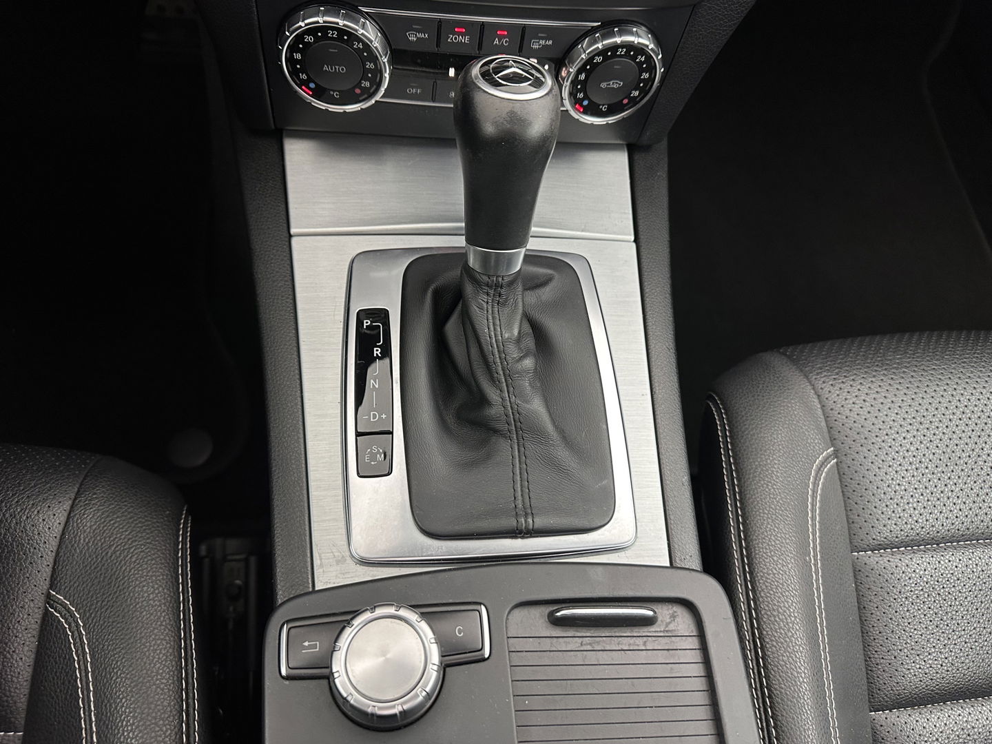 Mercedes-Benz C-Klasse Coupé 180 AMG Aut. *PANO | LEATHER | XENON | MEMORY-PACK | SPORT-SEATS | NAVI-FULLMAP | ECC | PDC | CRUISE | 17''ALU | TOWBAR*