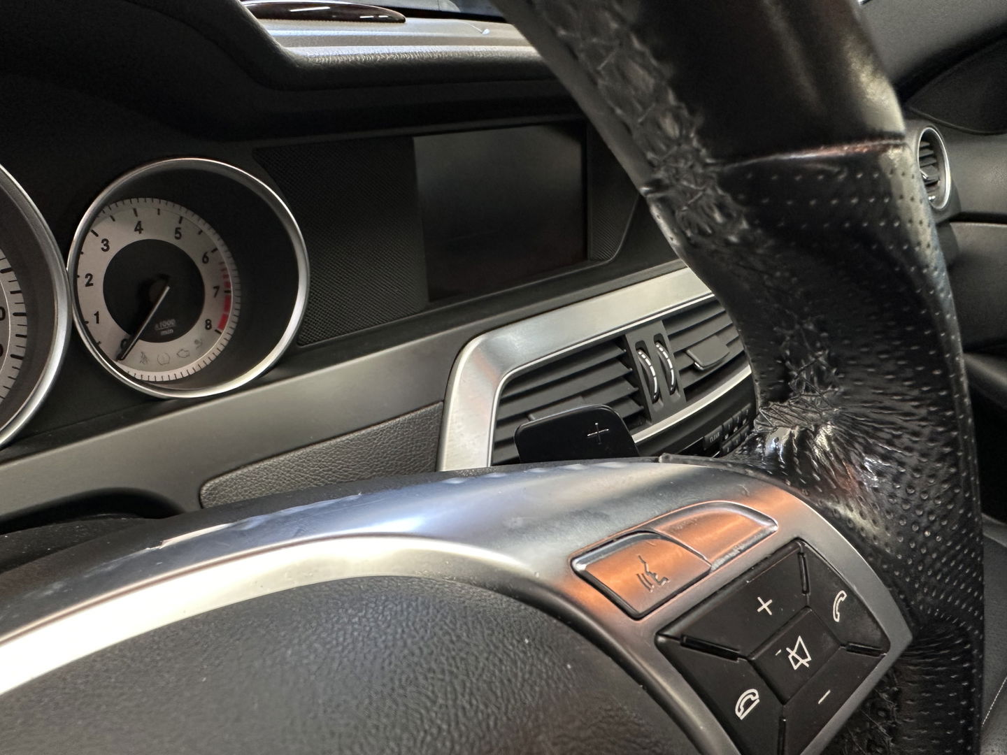 Mercedes-Benz C-Klasse Coupé 180 AMG Aut. *PANO | LEATHER | XENON | MEMORY-PACK | SPORT-SEATS | NAVI-FULLMAP | ECC | PDC | CRUISE | 17''ALU | TOWBAR*