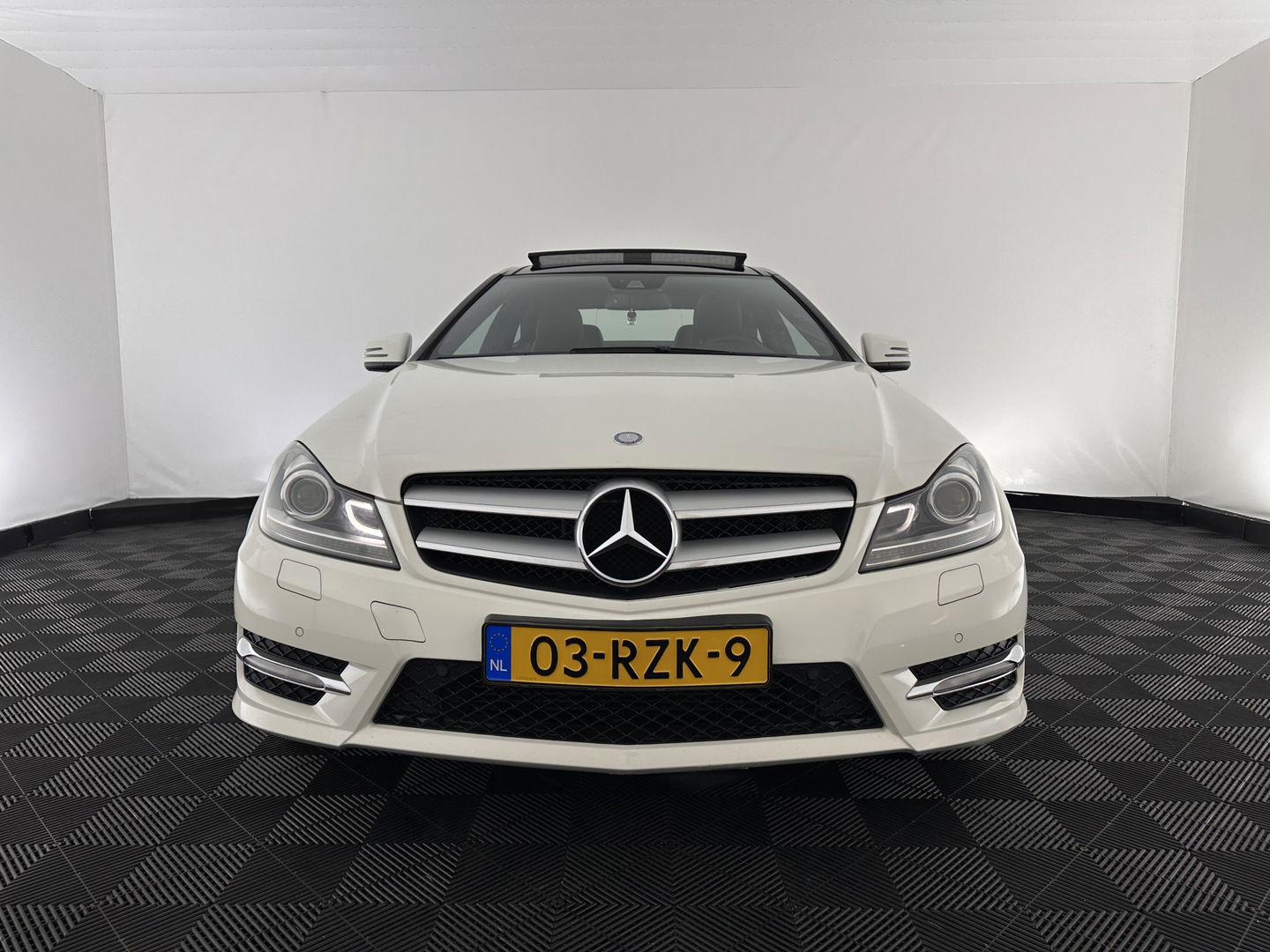 Mercedes-Benz C-Klasse Coupé 180 AMG Aut. *PANO | LEATHER | XENON | MEMORY-PACK | SPORT-SEATS | NAVI-FULLMAP | ECC | PDC | CRUISE | 17''ALU | TOWBAR*