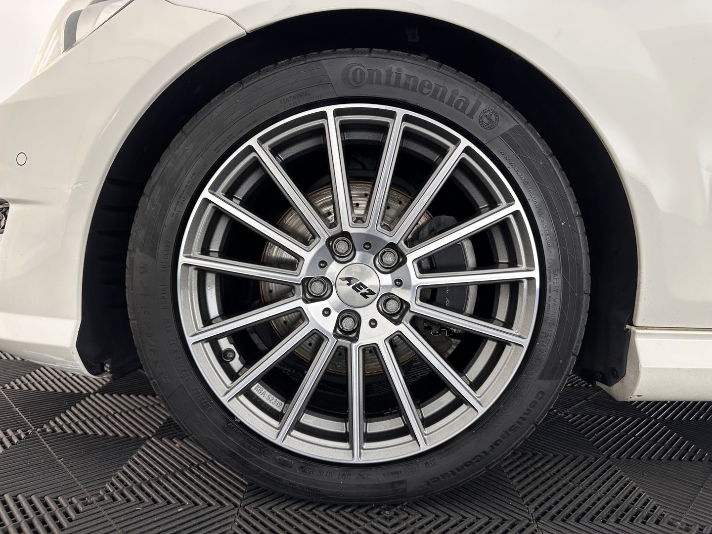 Mercedes-Benz C-Klasse Coupé 180 AMG Aut. *PANO | LEATHER | XENON | MEMORY-PACK | SPORT-SEATS | NAVI-FULLMAP | ECC | PDC | CRUISE | 17''ALU | TOWBAR*